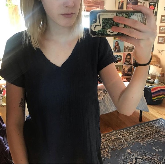 navy top! - Picture 2 of 2